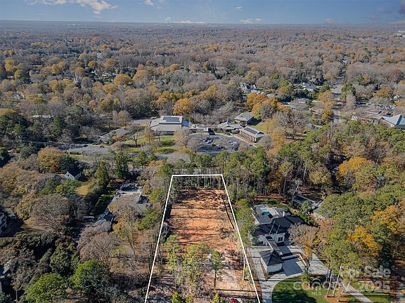 2nd image of 2019 Pellyn Wood Dr