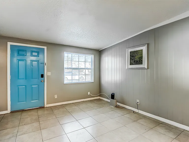 Fair Lane Dr — Photo 9