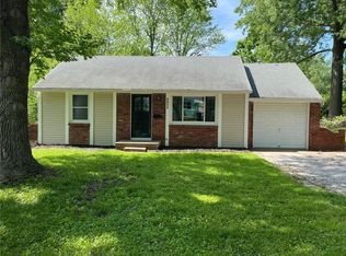 8812 E 72nd Ter, Raytown, MO 64133