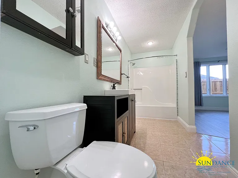 1059 Windmill Dr — Photo 12