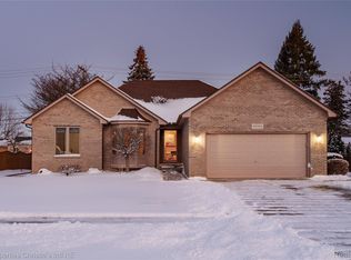 39780 Southpointe Ave, Harrison Township, MI 48045