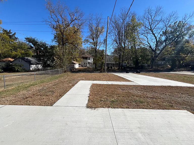 1914 SW Buchanan St — Photo 25