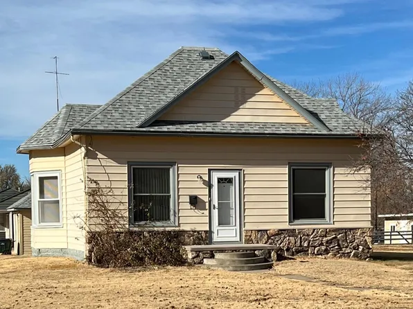 701 Corse Ave, Larned, KS 67550