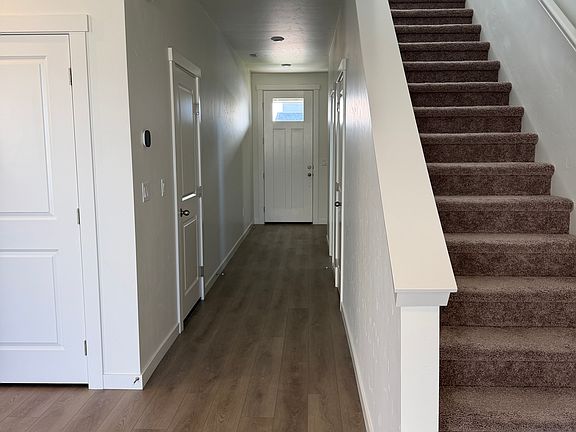 4th image of 699 N Tessa Ave
