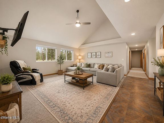 3rd image of 117 Old Forest Rd