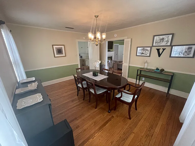 3642 Gilbert Dr — Photo 7