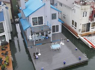 3939 N Marine Dr #9, Portland, OR 97217