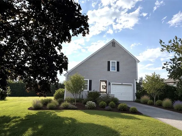 15 Statue Way, Portsmouth, RI 02871