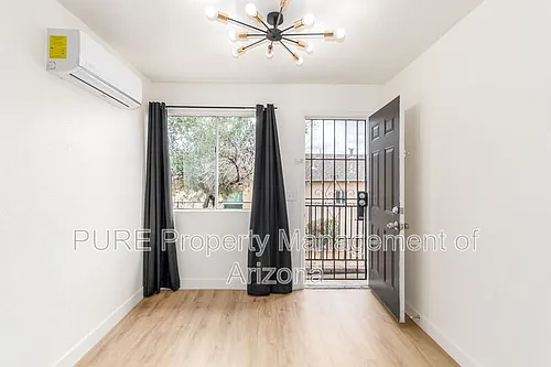 1538 W Fillmore St #B Photo 1