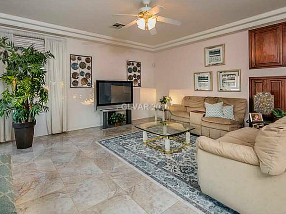 4th image of 2609 Surfwood Dr