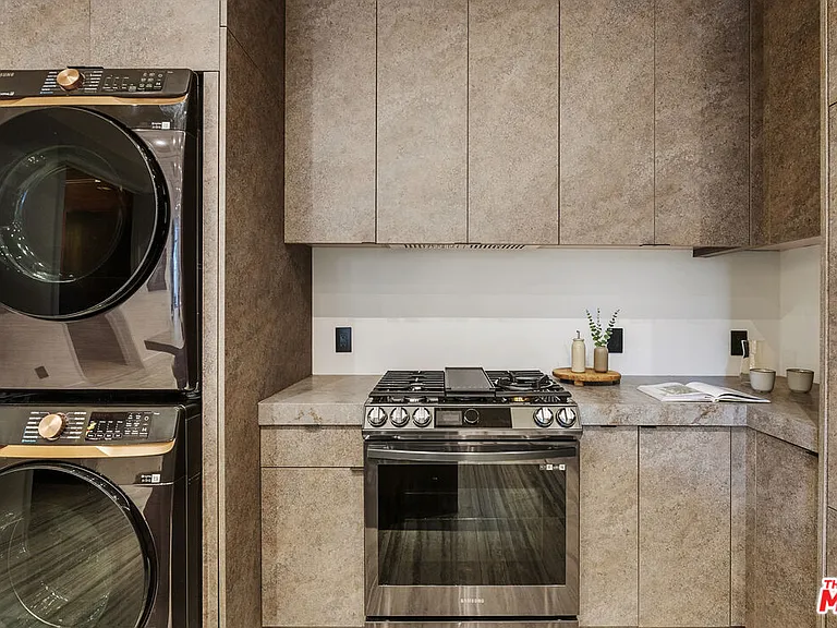 1021 N Ogden Dr #3 — Photo 7