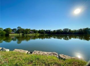 715 SW 15th St, Lees Summit, MO 64081