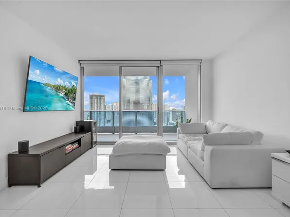 200 Biscayne Boulevard Way APT 4012, Miami, FL 33131