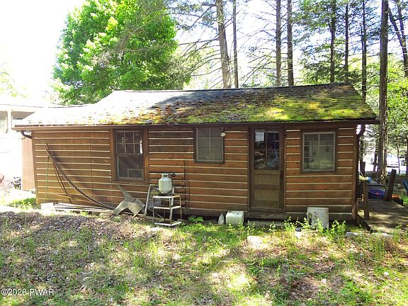 3rd image of 130 River Rd