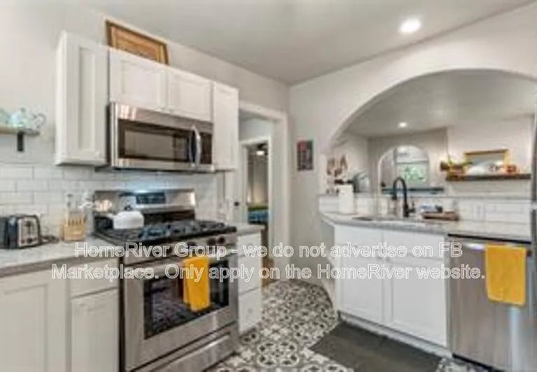 115 S Knoxville Ave — Photo 7