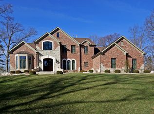 19 Danfield Rd, Saint Louis, MO 63124