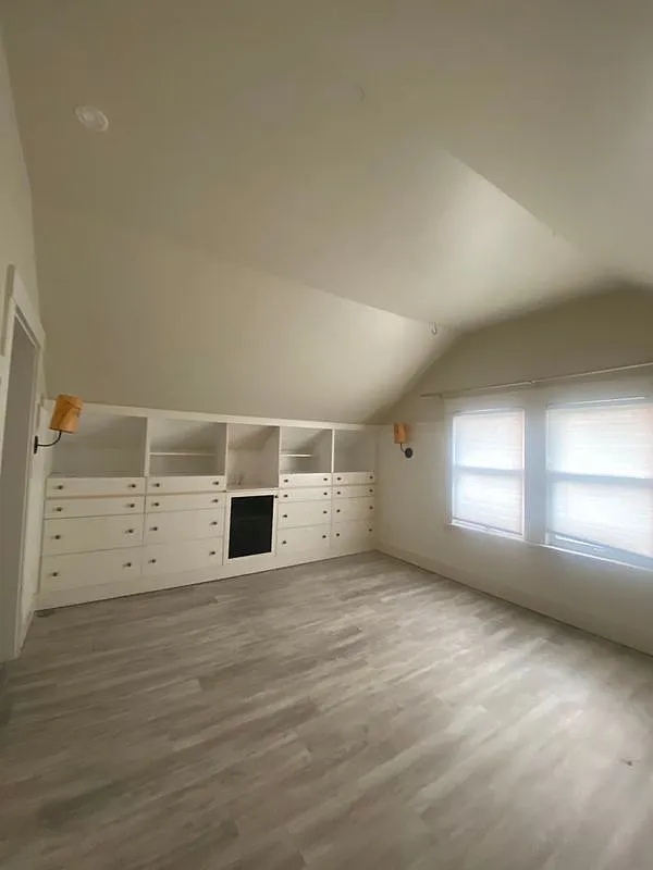 4 bed, 3.0 bath, 2854 sqft, $4,400 — Photo 4