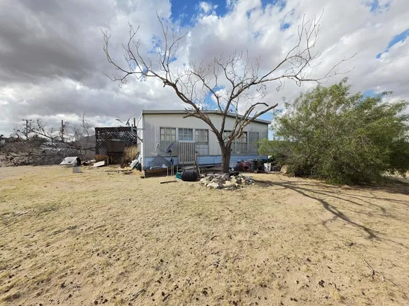 4180 Tamarisk Rd, Joshua Tree, CA 92252