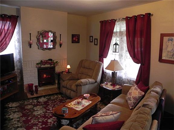 2nd image of 225 Parklyn St