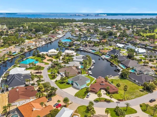 1424 Trout Dr, Panama City Beach, FL 32408