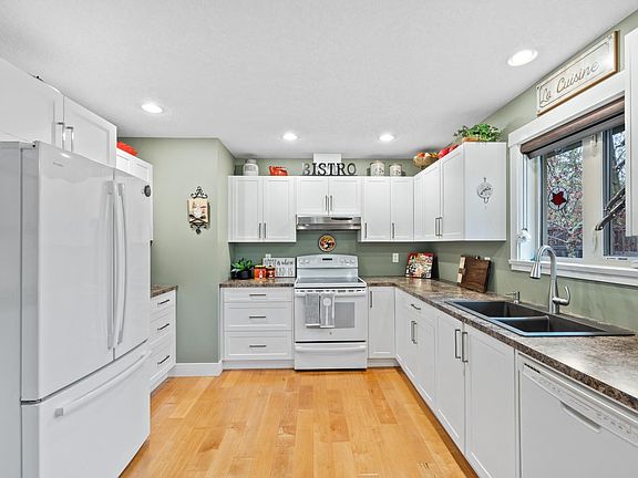 4th image of 1620 Piercy Ave #8