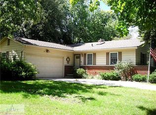 2914 Imperial Cir, Lansing, MI 48912