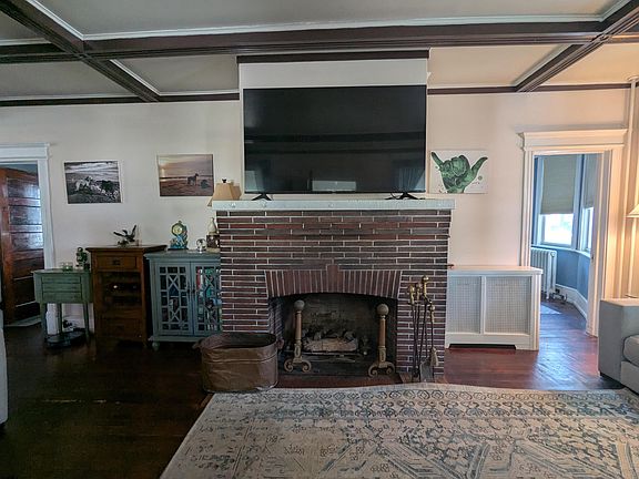 4th image of 1 S Sacramento Ave