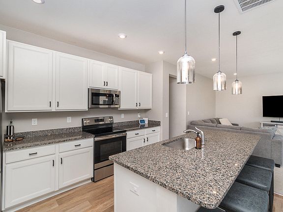 5th image of 9612 Sweetwater Ln