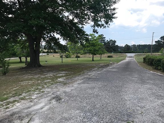 look from house to the road