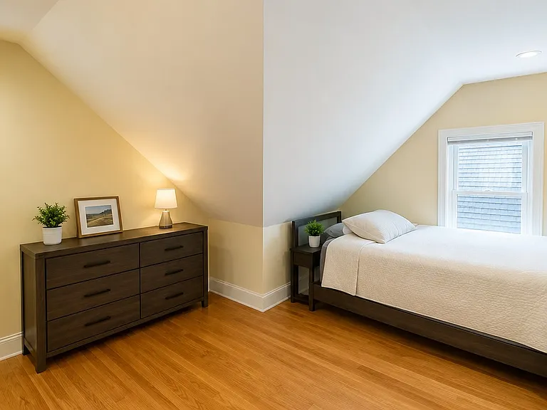 25 Lothrop St #2 — Photo 6