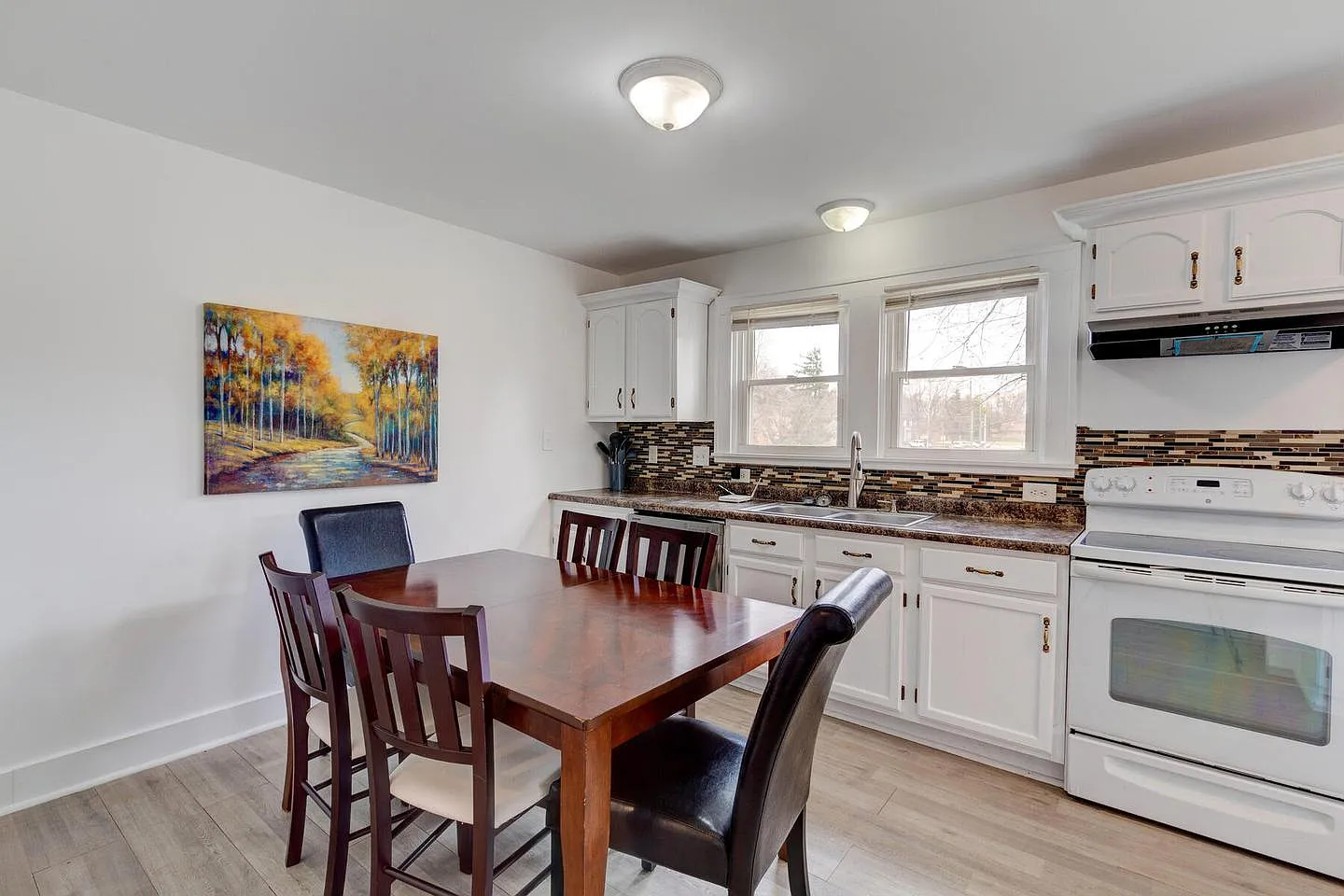 Charming Indianapolis Bungalow Near Garfield Park — Photo 4