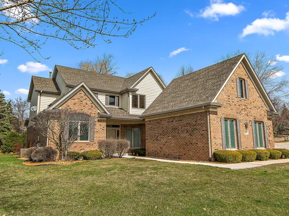 10502 Crown Dr, Orland Park, IL 60467