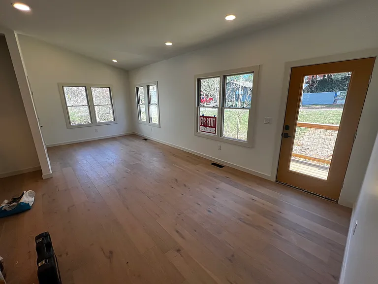 1 Brownwood Ave — Photo 5