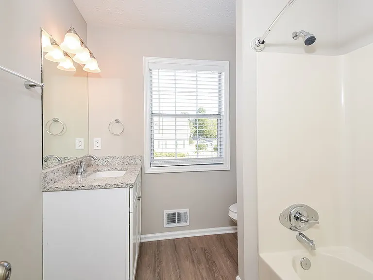 2282 Martingale Ln — Photo 17