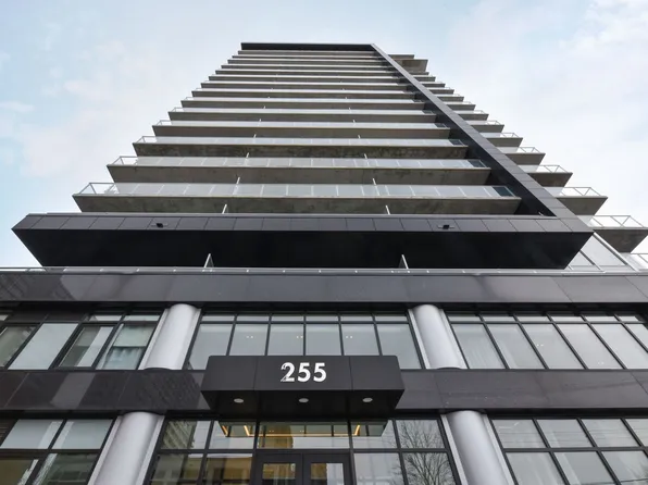 255 Bay St, Ottawa, ON