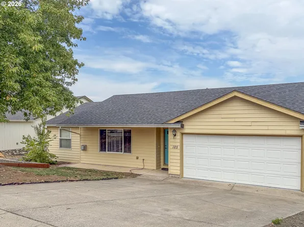 185 SE Lebleu Ln, Winston, OR 97496