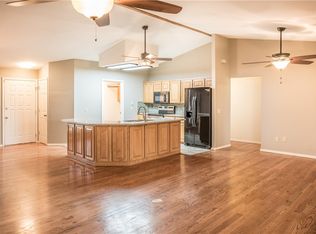 12 Kilsyth Dr, Bella Vista, AR 72715