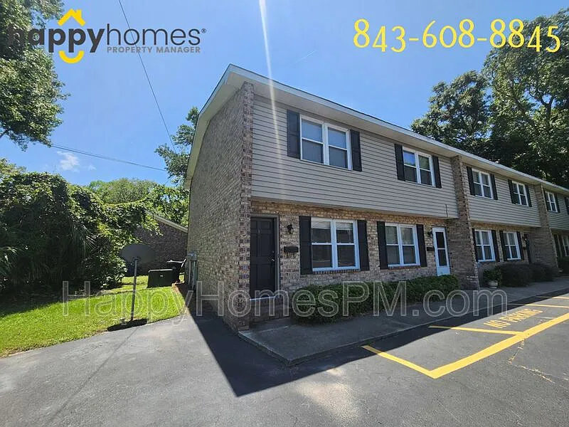 2 bed, 1.5 bath, 1000 sqft, $1,900 — Photo 2