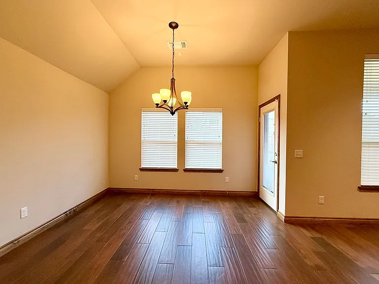 706 Sedona Dr — Photo 7