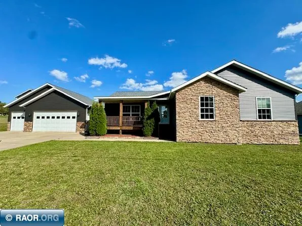 1404 N 4th Ave W, Virginia, MN 55792