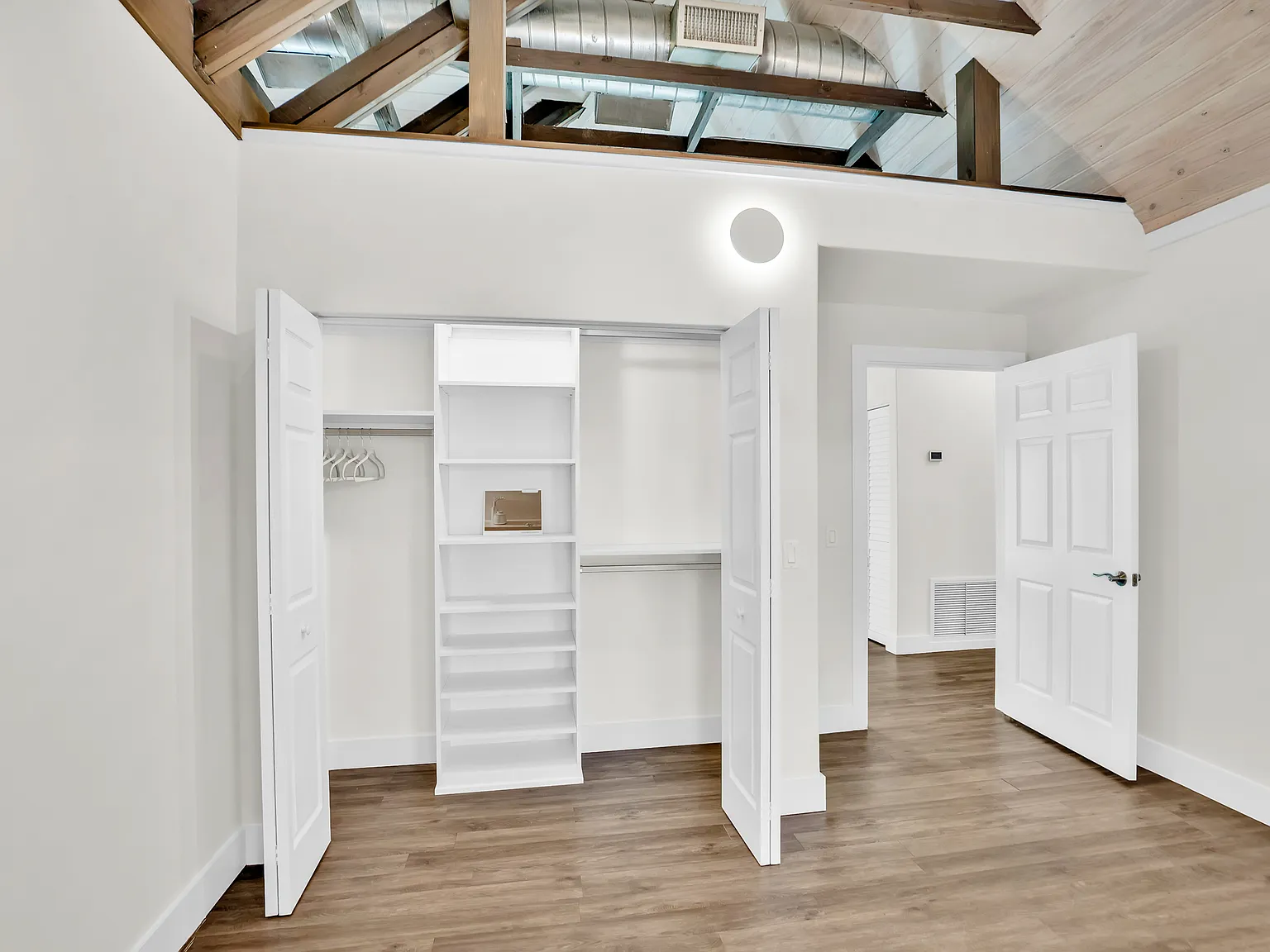 1 bed, 1200 sqft, $2,000 — Photo 4