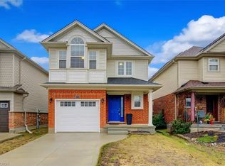 819 Grand Banks Dr, Waterloo, ON N2K 4N2