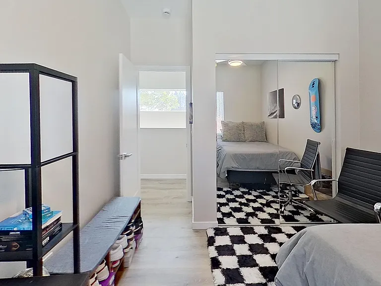4929 College Ave — Photo 17