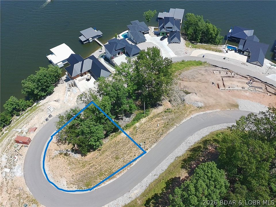 1st image of 18 Redbud Rd
