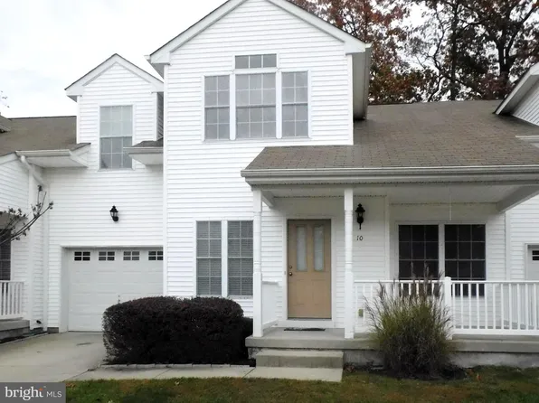 10 Charles Cir, Delanco, NJ 08075