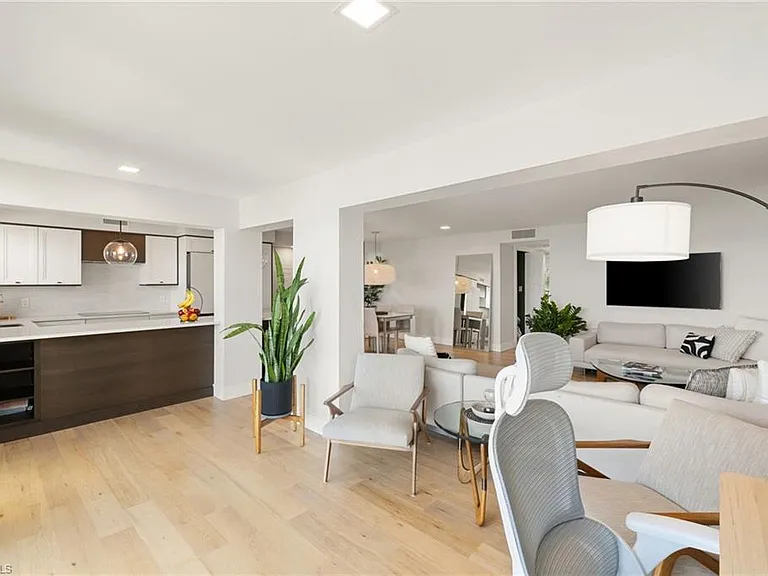3500 Gulf Shore Blvd N #406 — Photo 4