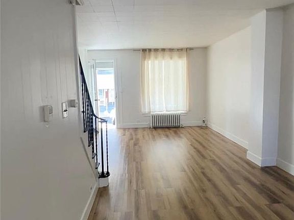 3rd image of 622 Park St