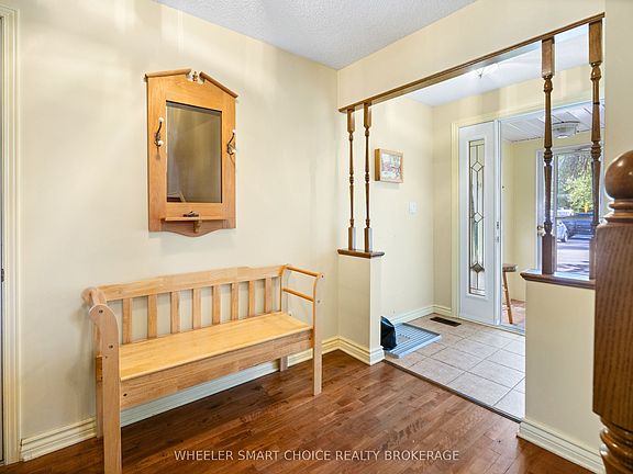 4th image of 37 Dickinson Dr