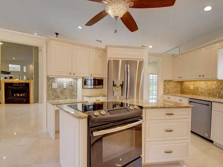 22595 Esplanada Cir W — Photo 21