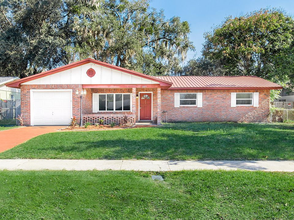 1st image of 207 Holly Ln